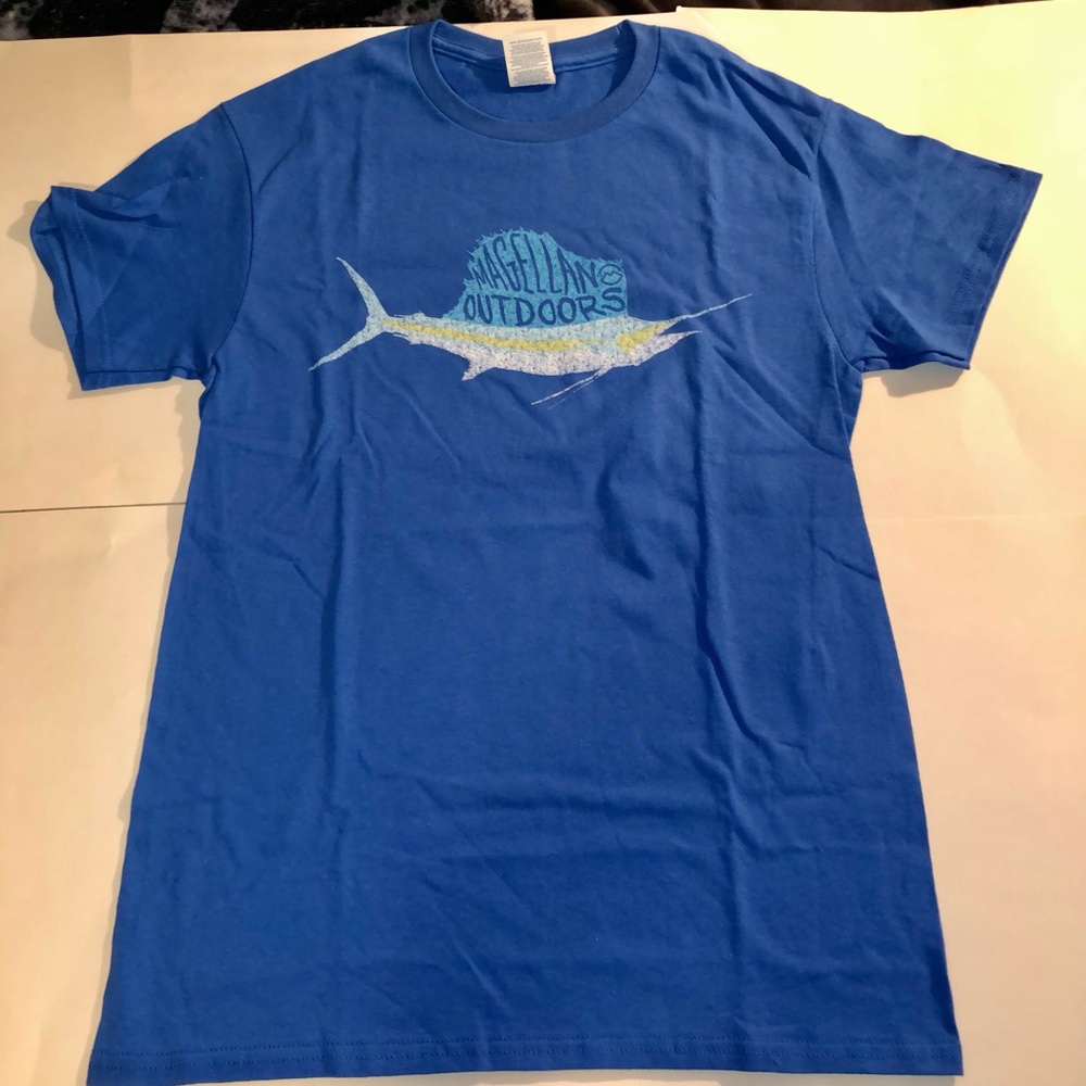 Magellan Outdoors T-Shirt (Sz. Small)